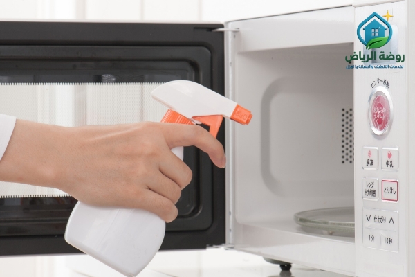 الفرق بين تنظيف وصيانة الأفران